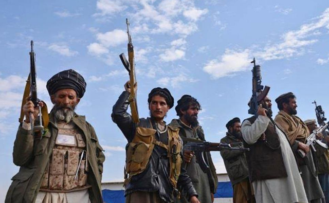 小朱聊育儿|强行劫狱?塔利班敢死队很疯狂,40人强闯监狱救人,当场战死38人