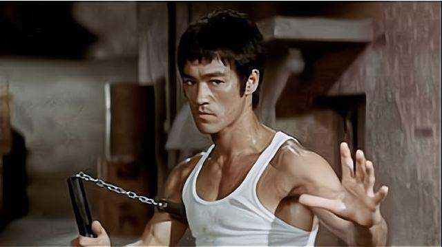 李小龙|李小龙死在她床上，向华强娶她为妻，这个叫丁佩的女人有多狠？