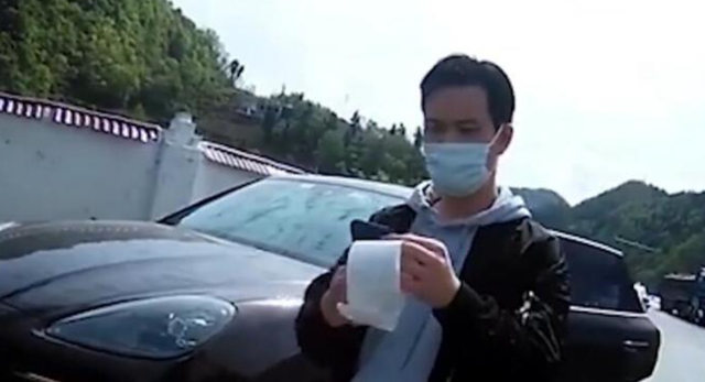 亚洲播报一姐 男子开保时捷超速被查语出惊人：这么好的车，不开快点就浪费了