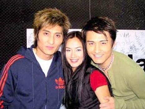 胡兵|50岁的胡兵，和兄弟走上分岔路，错过2个女人，现在还孤身一人