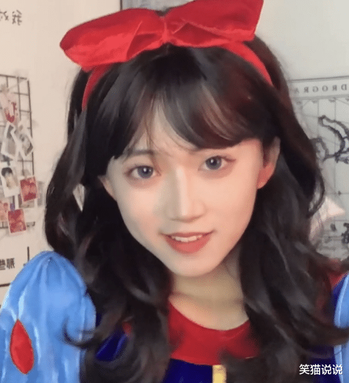 胡军|变装网红康雅雅账号恢复，部分变装视频恢复可见，此前被封号引网友吐槽！