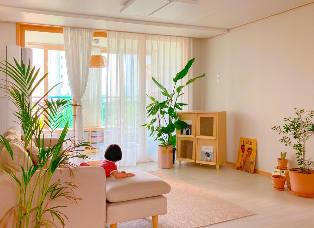 |都有孩子，凭啥她家更好住？“去客厅化”+多功能阳台，装修模板