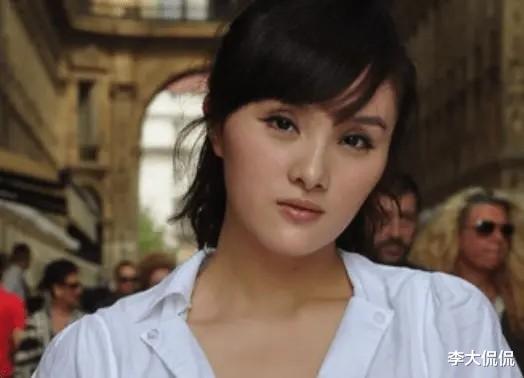 谢大脚|“谢大脚”突发车祸去世，这些因车祸去世的明星，个个才华横溢！