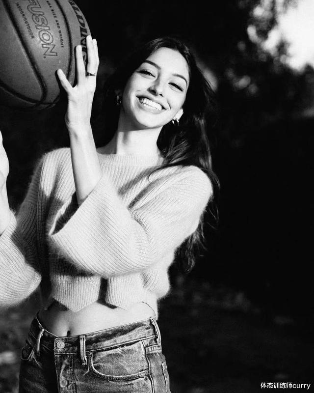 运动|因长得太美遭人排挤，变得忧郁，看看她是如何靠运动走出来的