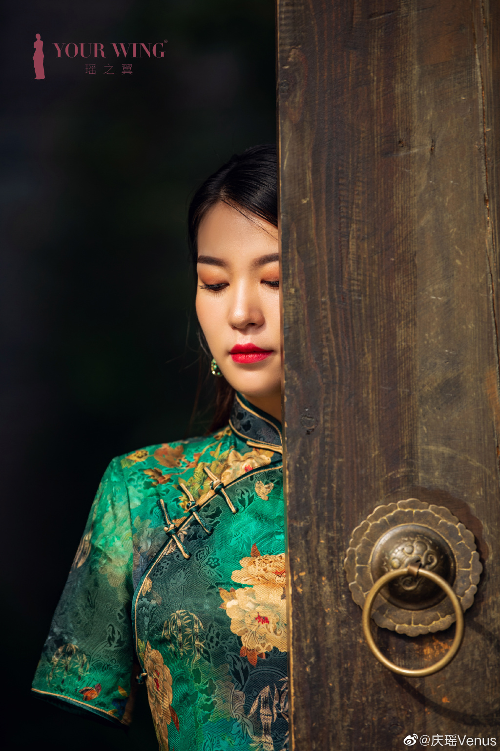 维纳斯|3岁断臂，17岁获影后，30岁成东方维纳斯：她将一手烂牌打成王炸