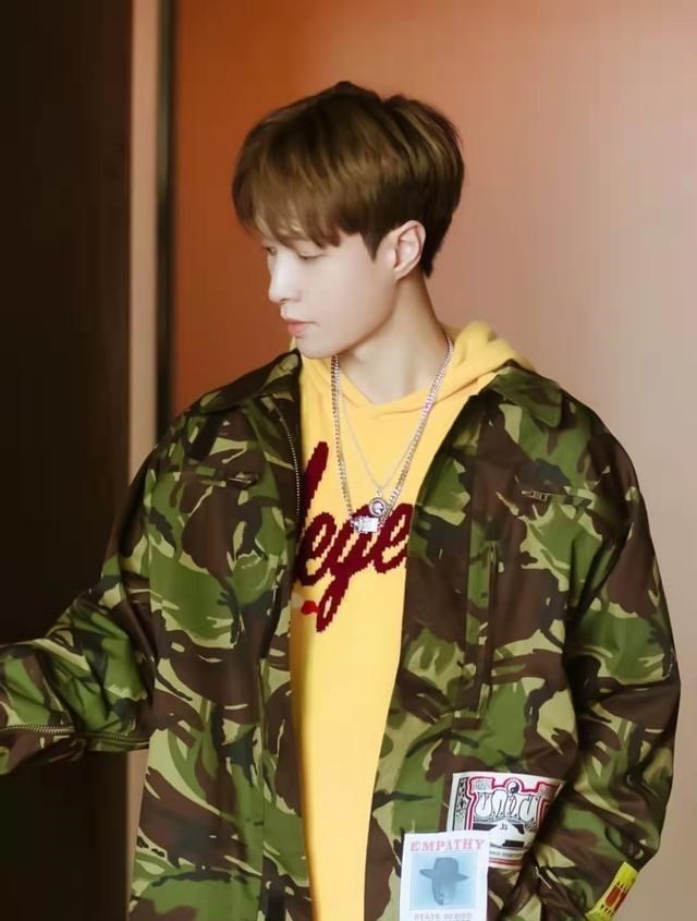 张艺兴|真瓜！张艺兴又有个人定制「上星」综艺：双平台播出