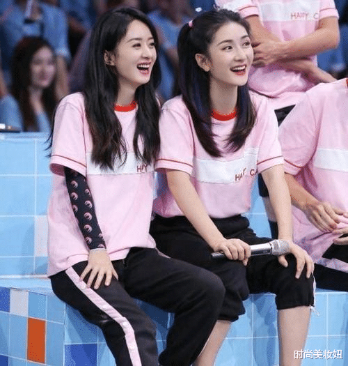 舒畅|赵丽颖果然是“富婆”，穿2万针织开衫上班，配贝雷帽像小姑娘