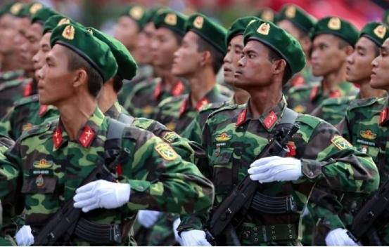 美国|第二个乌克兰？亚洲一大国投入美国怀抱，网友：野心不小