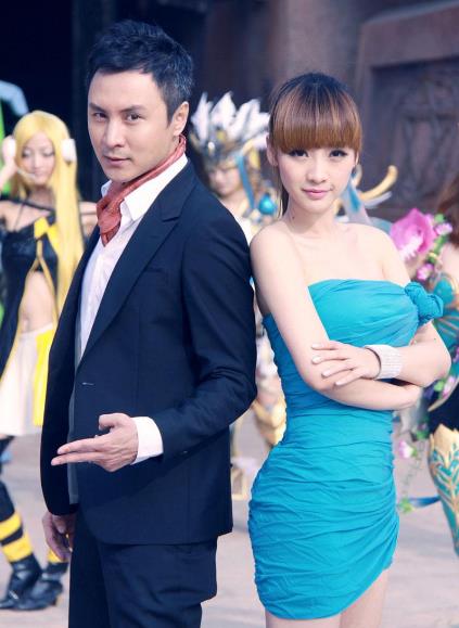 柳岩|40岁柳岩为何还没嫁？看她节目中下蹲的那一刻，网友：这谁敢追？