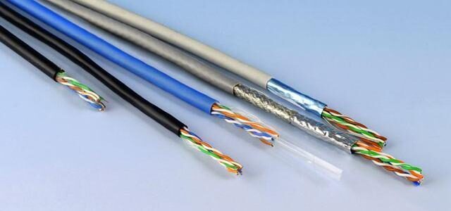 装修新房打算全屋换成4平方电线,老电工说,这样做烧钱又毁房