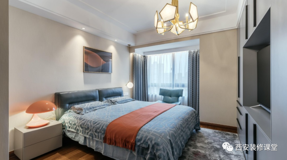 |卧室有个落地窗，能怎么利用？