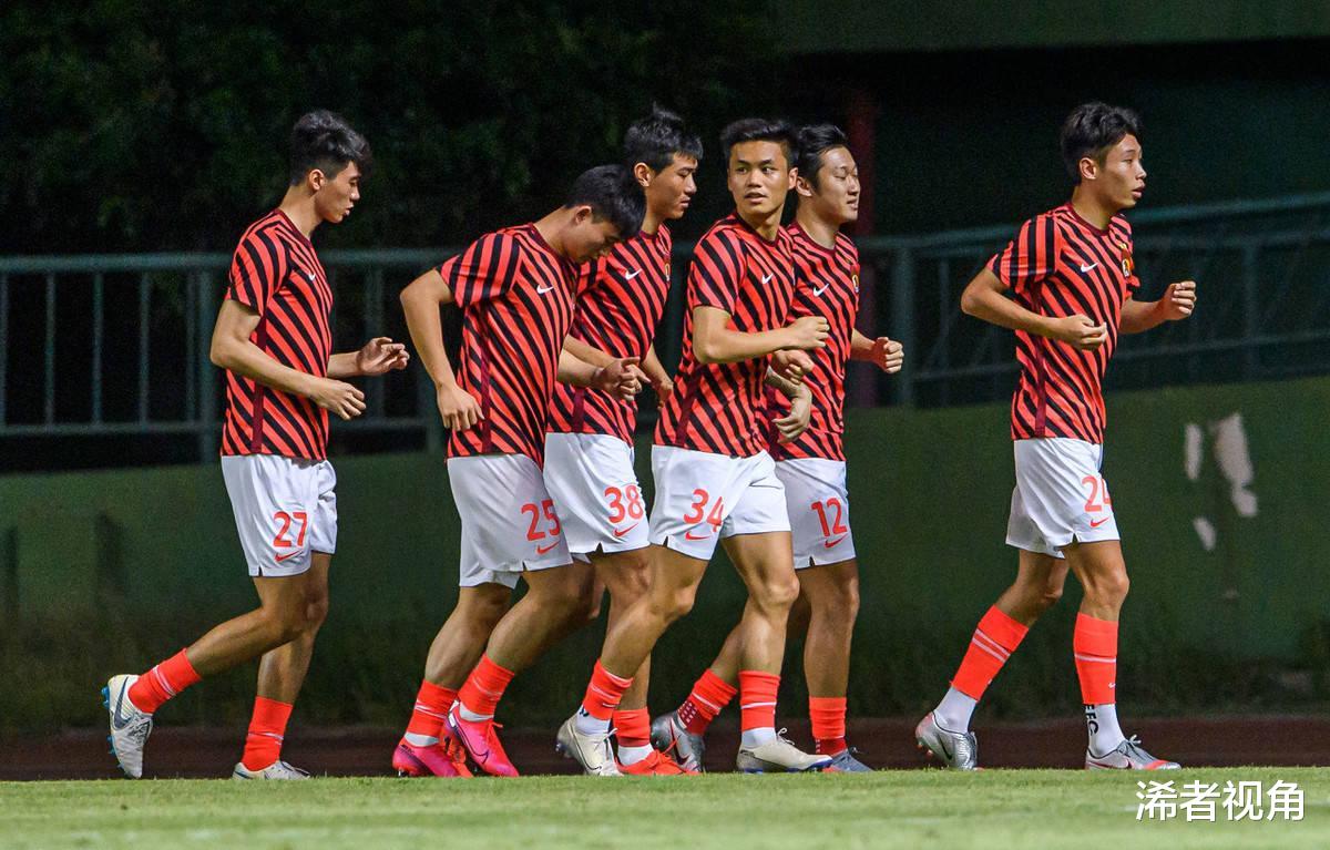 中国足球|中国足球传来好消息！曝恒大做出正确决定，未来想进世界杯有戏了