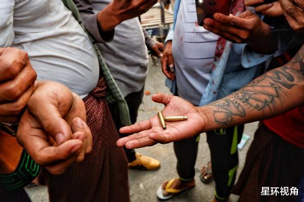 美媒：緬甸當局開槍致18人死亡，示威者呼籲：請美軍來救我們-圖7