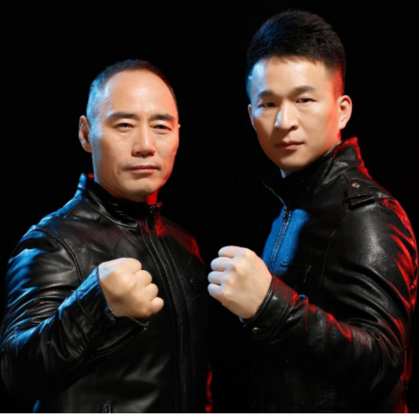 旭日阳刚|旭日阳刚：从上春晚到拿铁棍打老人，爆红后11年无人问津