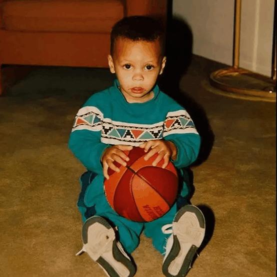 姑且慕容|NBA球星童年都长啥样，他们长大后谁的样子变化最大？