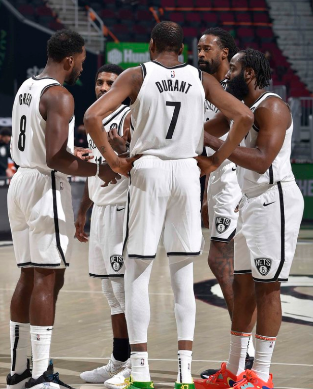 篮网队|超级爆冷！三巨头96分，篮网狂丢147分！哈登和欧文真不能共存