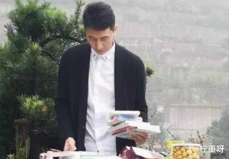 柠重呀|林生斌没有4岁儿子？烁烁正面照曝光，和林生斌老婆小乐太像了
