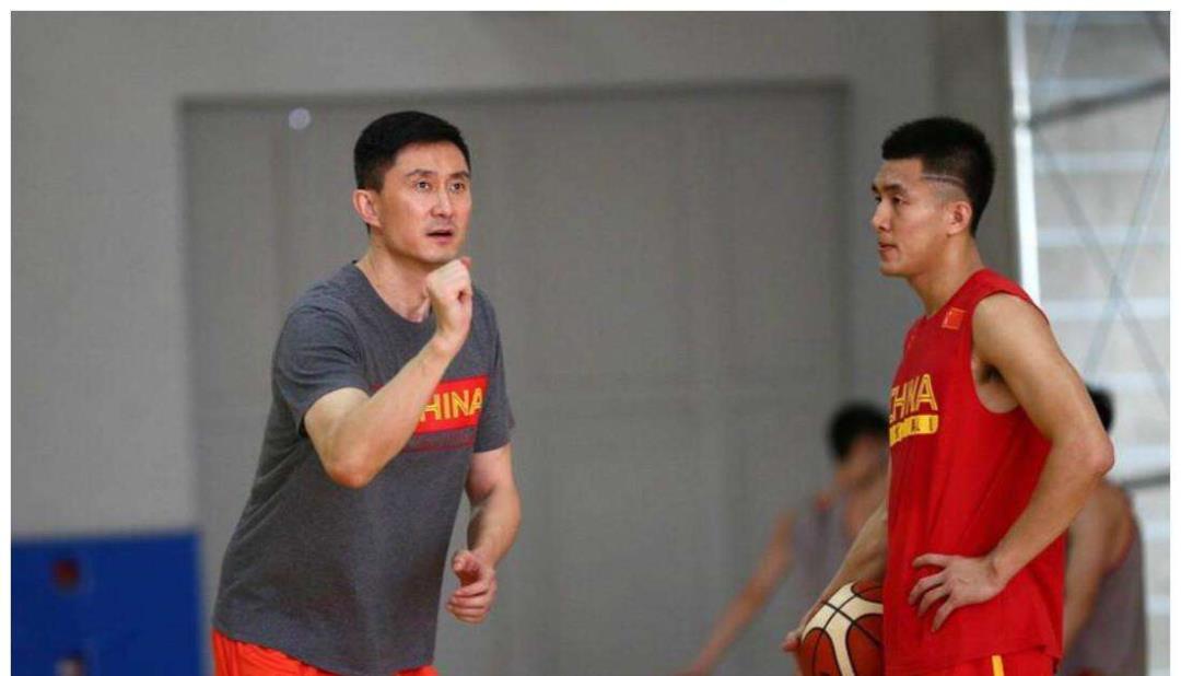 杜锋|国际篮联重大官宣，澳大利亚男篮喜从天降，杜锋半喜半忧