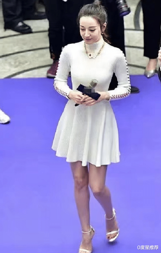 迪丽热巴|迪丽热巴的身材全靠P？看她未修生图后样子：终于暴露了