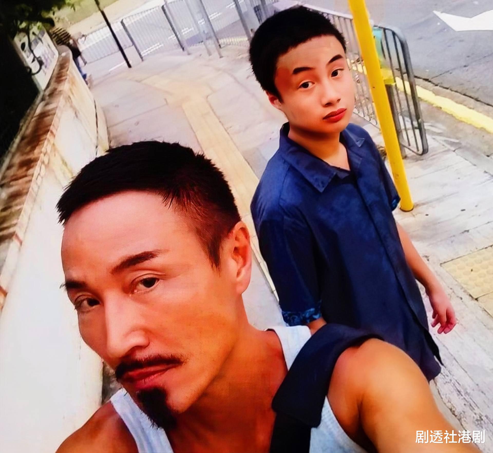 周启生|著名港星儿子遭校园霸凌，宣布将举家移民美国，自觉十分惭愧