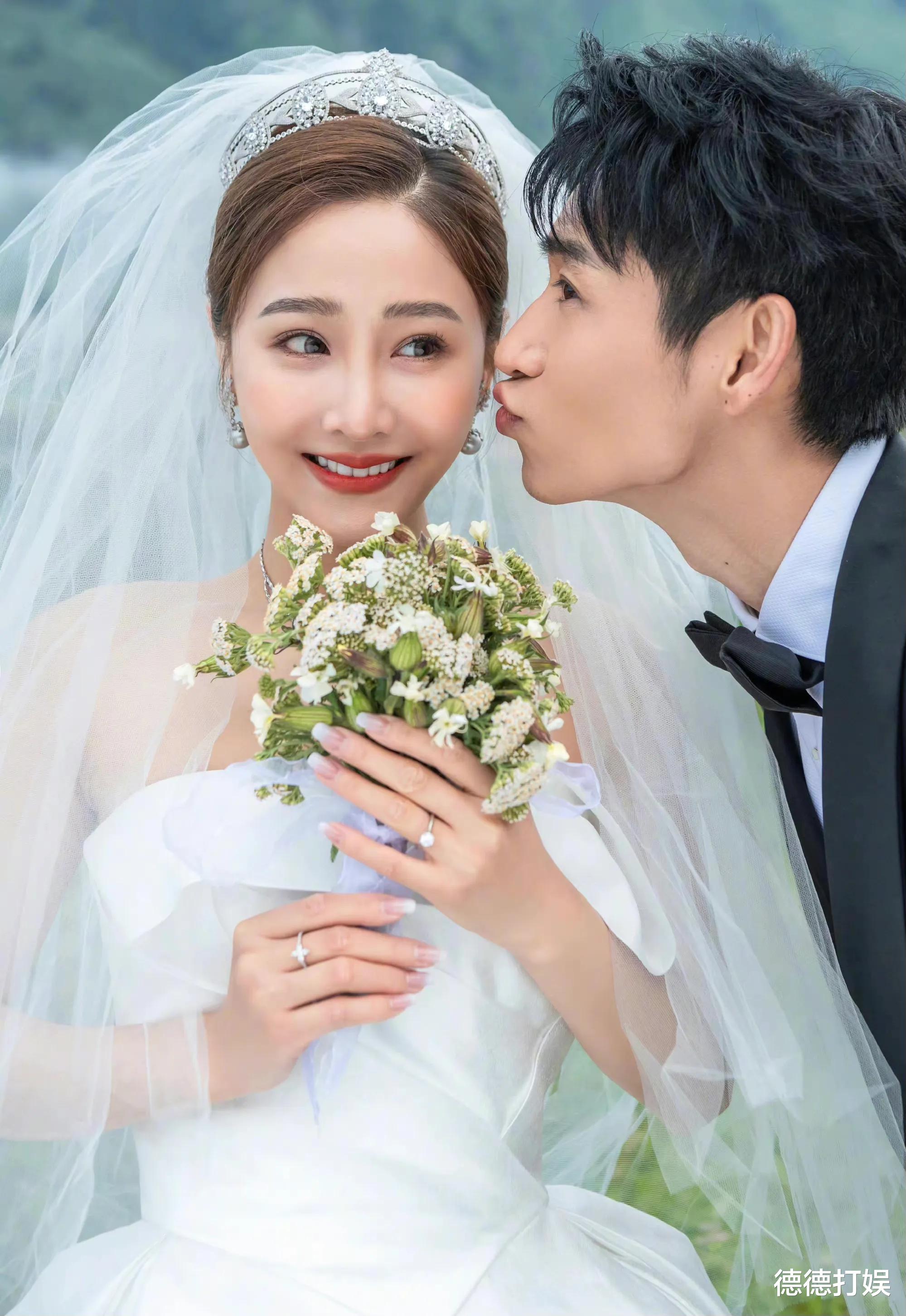 王力宏|魏晨将于下周举办婚礼，婚纱照手绘图甜蜜可爱，嫁这个男人很幸福