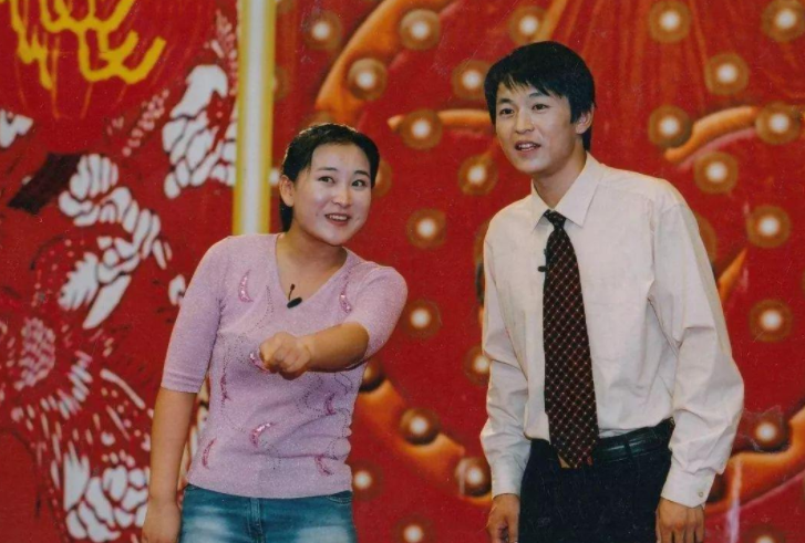 贾玲|放弃名牌大学和婚礼,养贾玲9年,比起李焕英,她才是功不可没