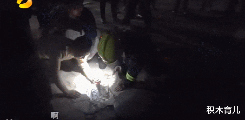 积木育儿|今天，娱乐圈再红的流量小鲜肉，都比不过这个撒谎男孩