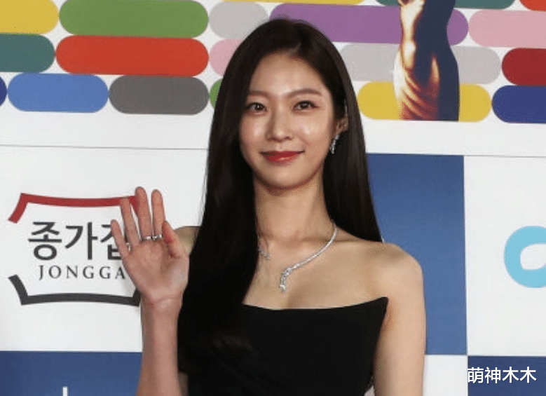 生图|外网曝光韩国青龙奖明星生图，油光满面脸僵嘴歪，宋仲基一脸憔悴