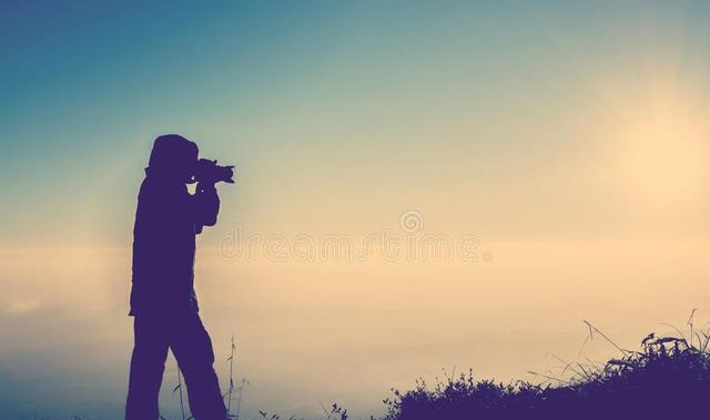 |当人人都是摄影师和自媒体人的时候，职业摄影人应该如何领跑？