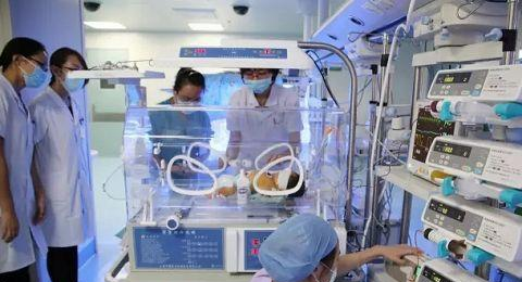 汤硕说育儿|3个月孩子在重症监护室都哭哑了，该不该投诉？得不到好的照顾还是重症监护室吗？