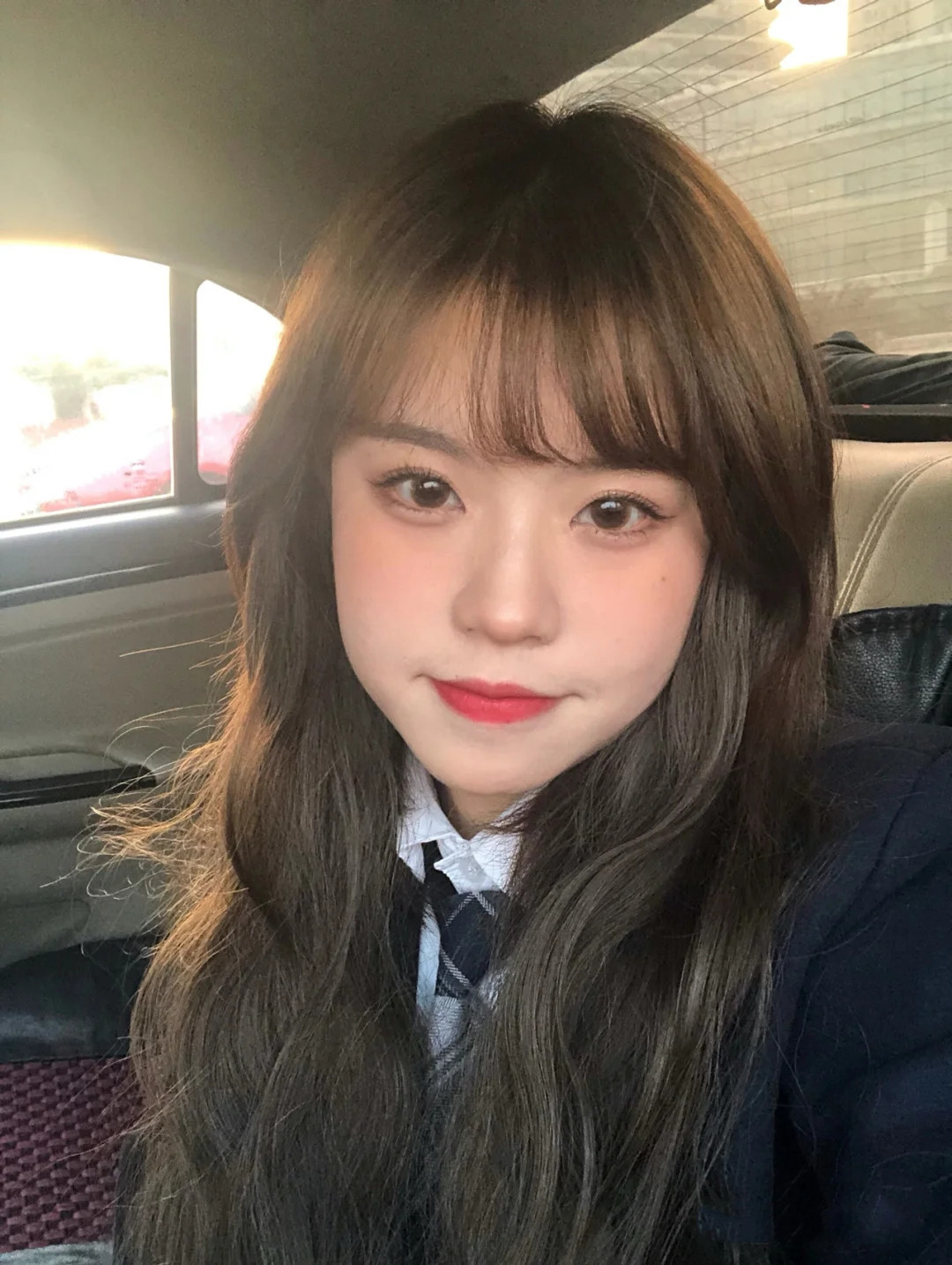 发型|2021最新流行的几款发型！建议你们最好不要做，因为太显脸小