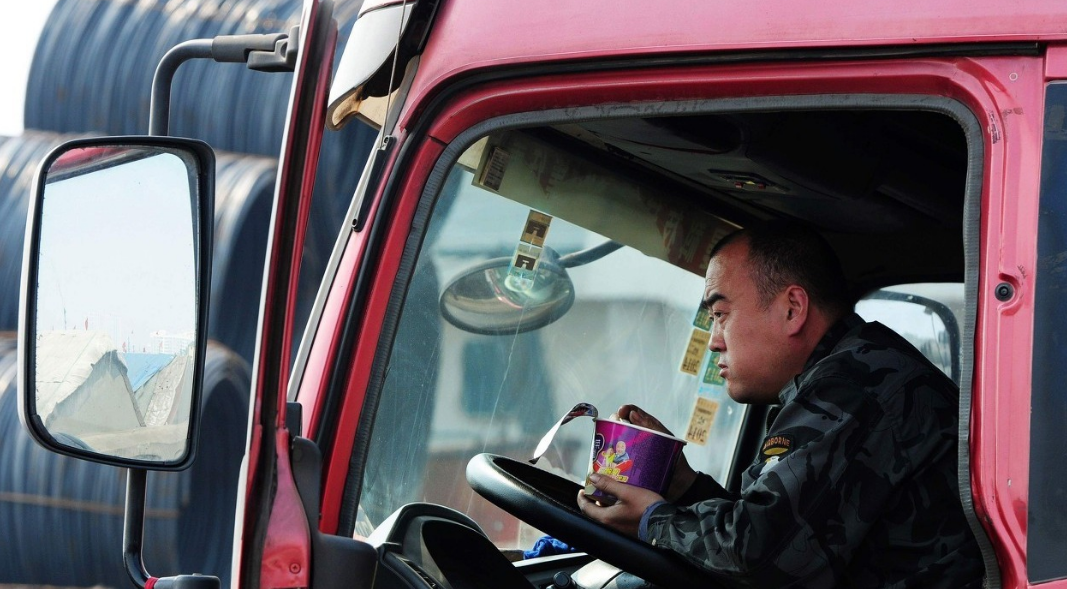 立冬|38岁大哥便秘三年，肠道坏死，不久后痊愈，医生：方法不错，值得借鉴