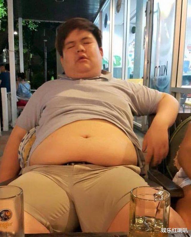 景甜|为爱减肥！男子155kg成功减肥150斤后变帅小伙，运动作用大