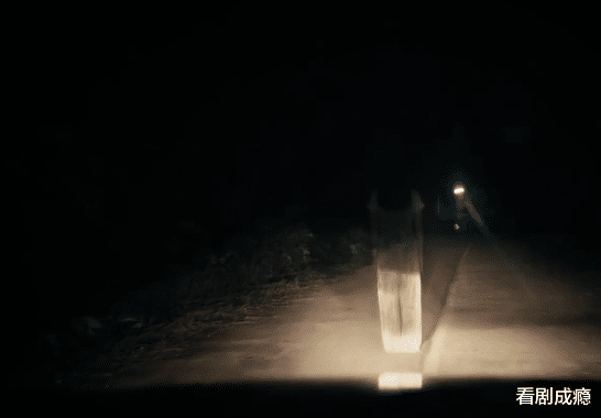 乔欣|泰国2021新片《灵媒》, 让人脊背发凉的恐怖片!