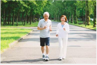 传染病|60岁以上的男人如果有这几个特征，证明您还年轻，可以继续保持