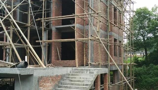 房产中介|建房子打桩有何作用？不打桩有什么问题？自建房能选择打些桩？