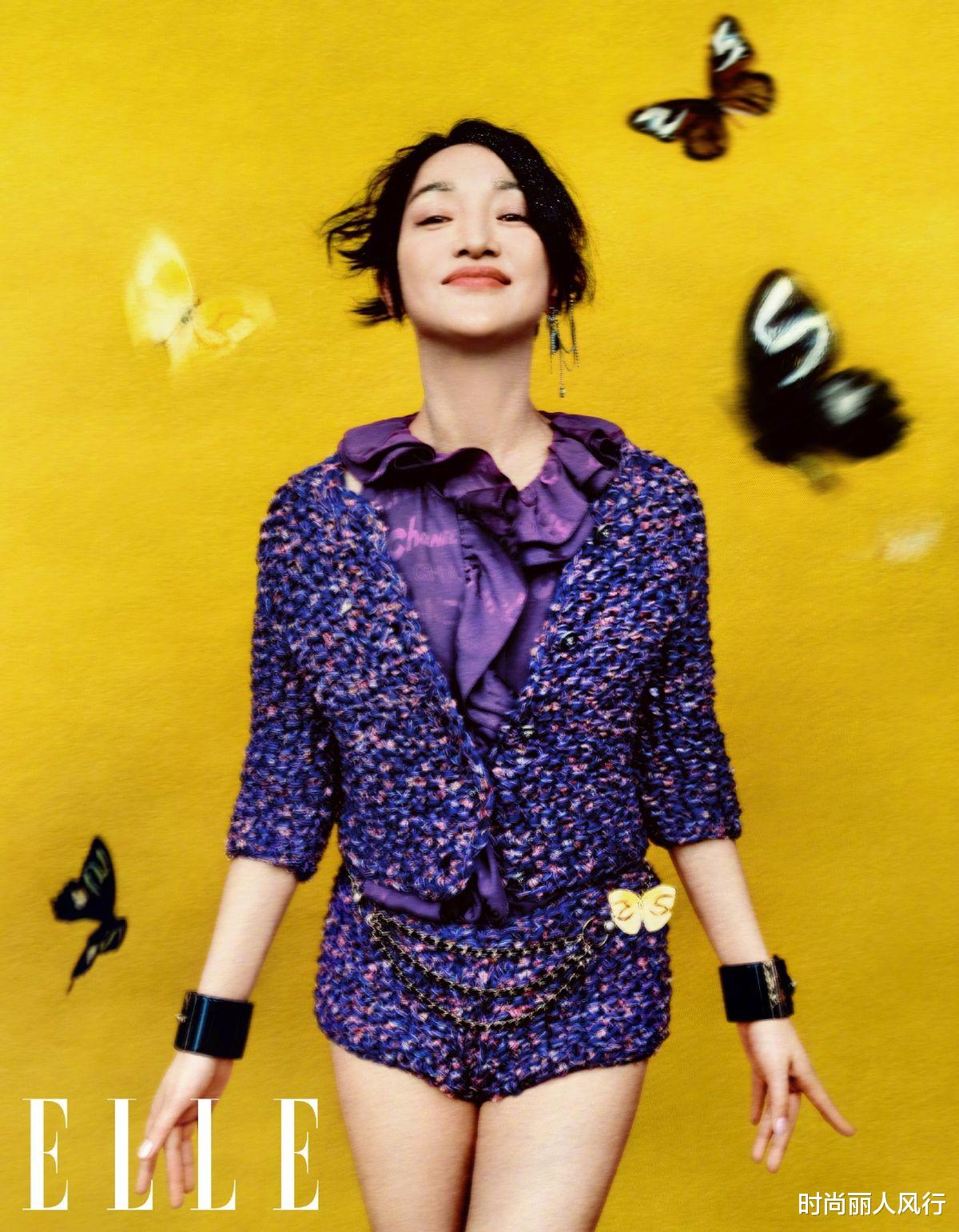 时尚丽人风行 闭年大刊周迅成大赢家!“人间香奈儿”又一次惊艳,眼神嫩回18岁