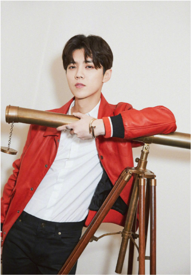 鹿晗|破案了！继工作室回应后，鹿晗与两位美女泡酒吧玩通宵的真相曝光了