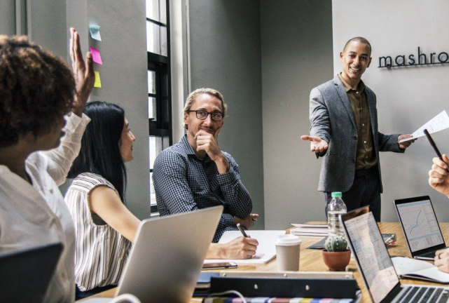 |真正混得好的有钱人,都明白这三个赚钱的规则,能够尽快出人头地