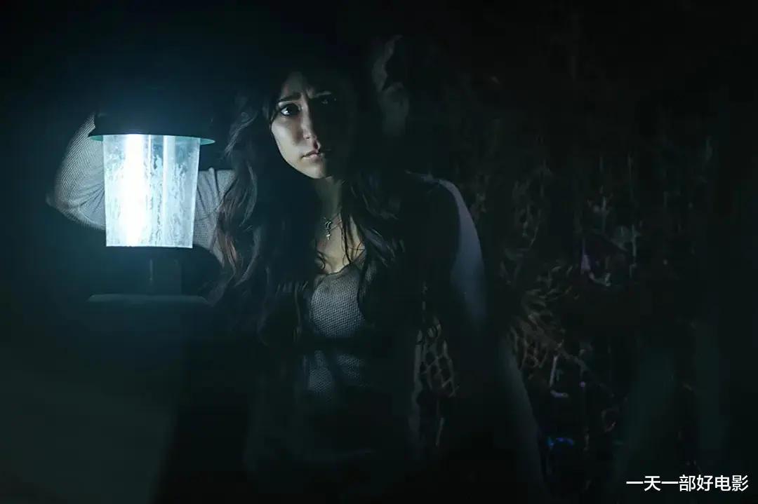 洛佩兹|全程高能，另类的小成本恐怖片《驱魔古法》