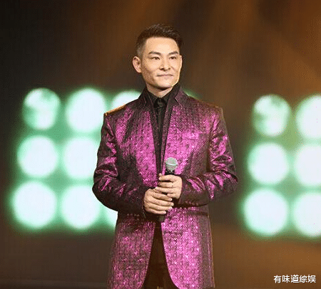 成龙|他为刘德华当了10年替身，转身又娶刘德华前女友，今成人生赢家