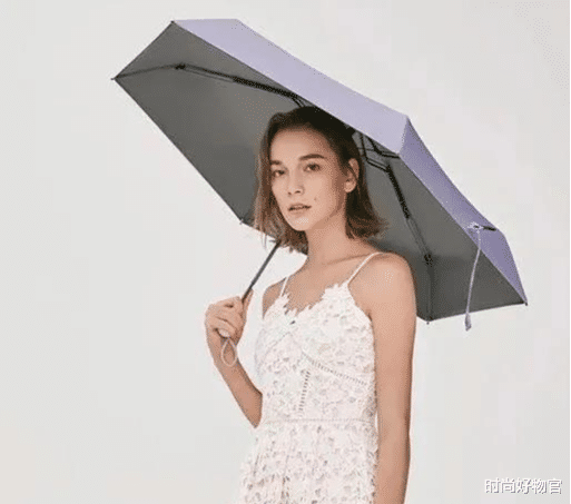 时尚好物官|薇娅\＂懒人伞\＂一夜爆红，40度出门不怕晒，网友：豁然开朗