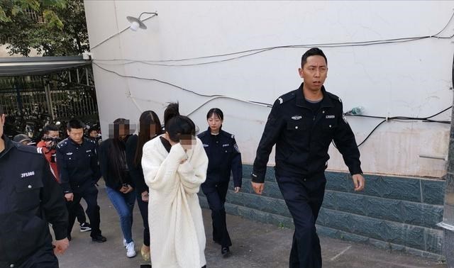套路贷 又一特大“套路贷”揭晓！900万人被坑，2员工分8100万，79人判刑