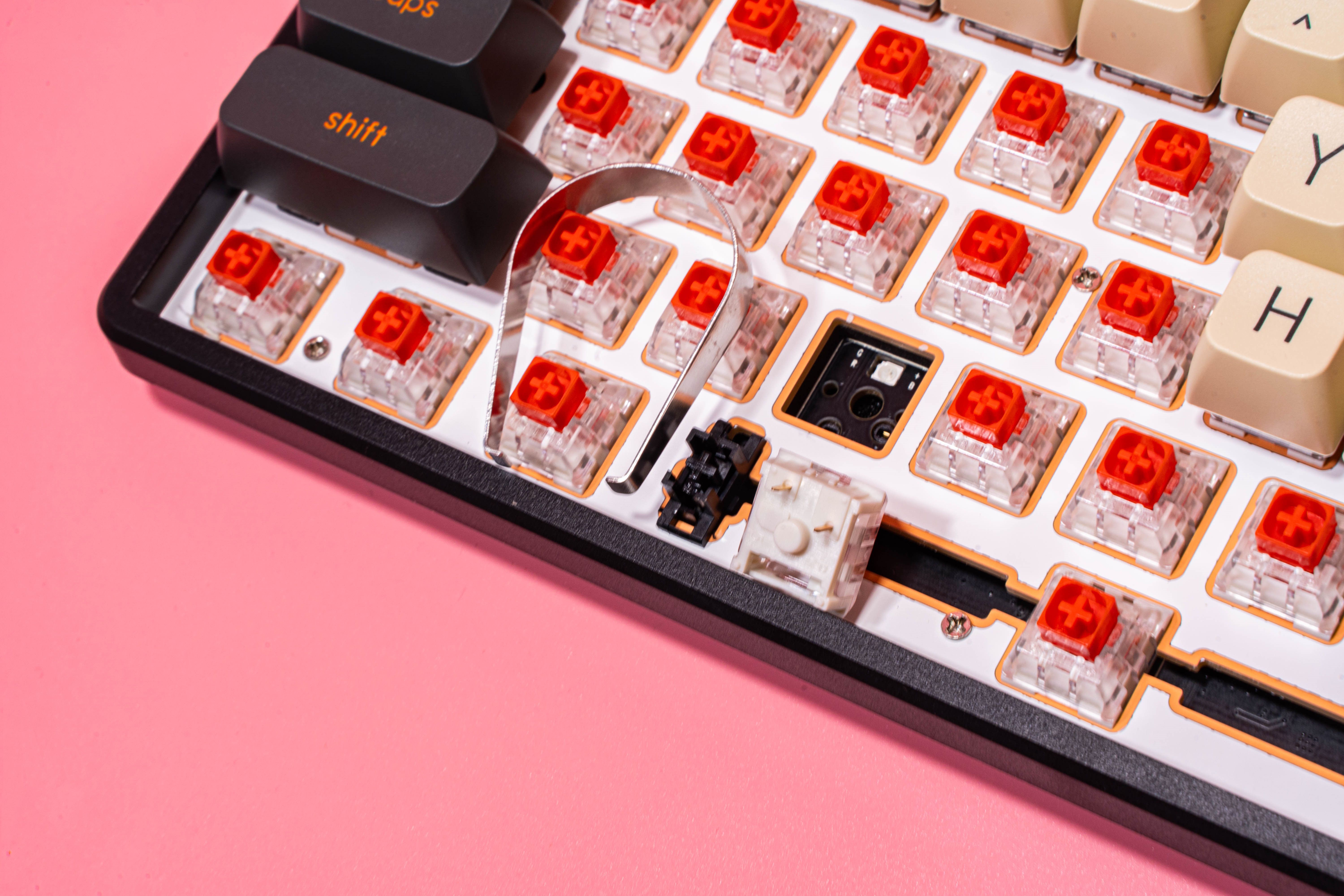 机械键盘|V复古，大球帽，还有RGB。黑爵K690T无线三模机械键盘上手体验