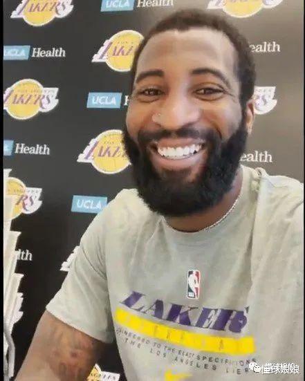 湖人队|太欺负人！湖人惹众怒，28队抱团反逼NBA