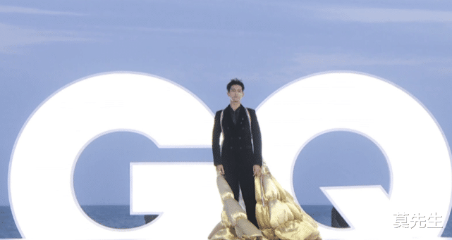 我是歌手|GQ盛典红毯状况多：杨天真王嘉尔像“情侣装”，杨笠辣手摧花