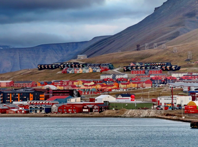 免签 一个对我国永久免签的国家，只要遵守好这两件事，怎么住都可以