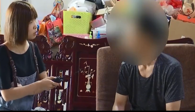 蓦然一牟 两套房拆迁出2600万，弟弟想独占房子，哥哥拿出杀手锏让弟弟让步