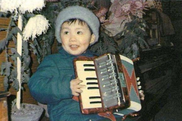 八角亭迷雾|家教甚严的李云迪，为什么会嫖娼翻车？胡锡进的这番言论一针见血