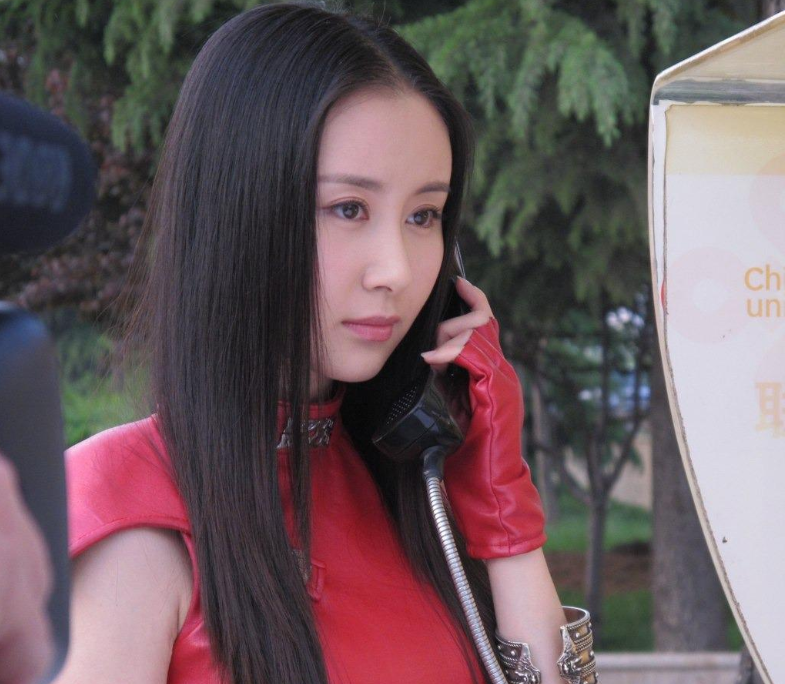 舒畅|“老戏骨”舒畅：5岁成名，却用11年的报恩毁了事业